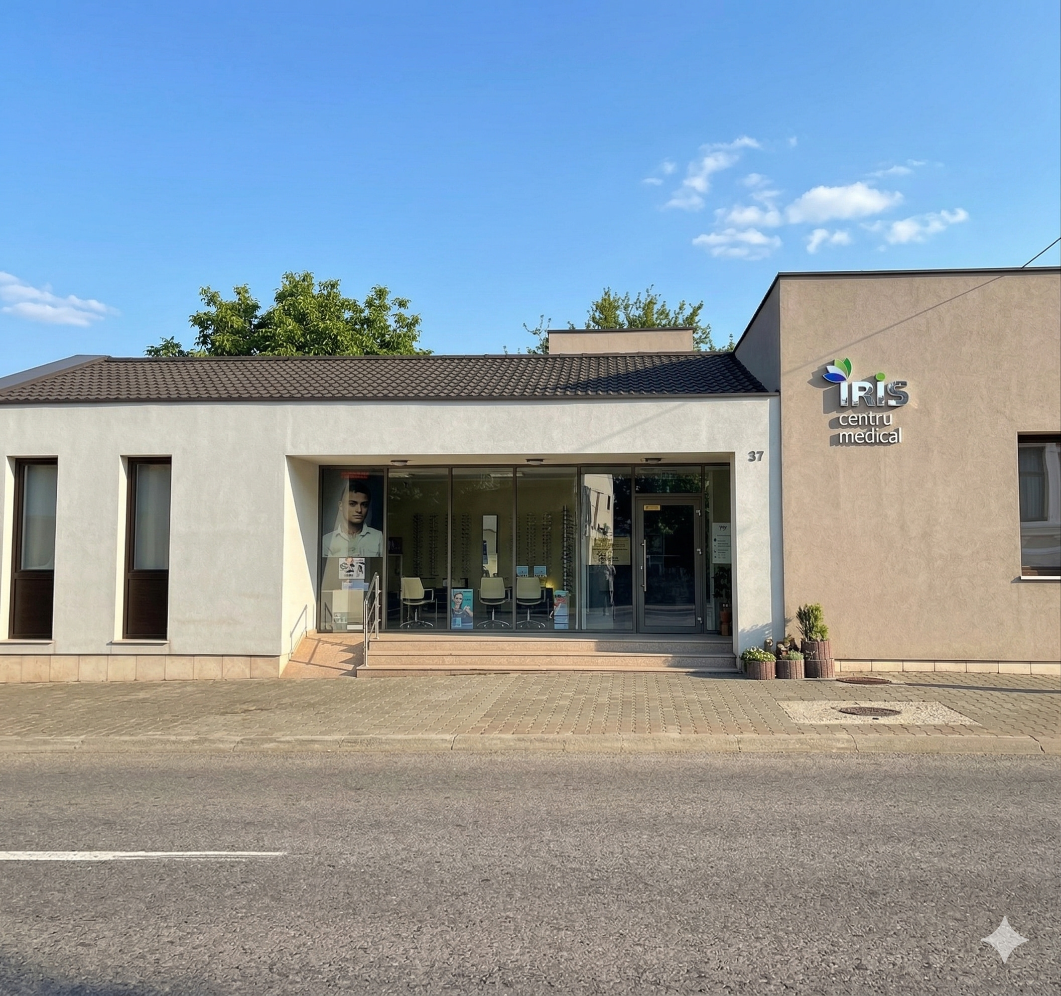 Iris Medical Center Zalău - Modern clinical facility exterior and entrance